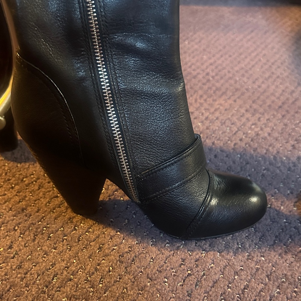 Vince Camuto Black Leather Heeled Boots